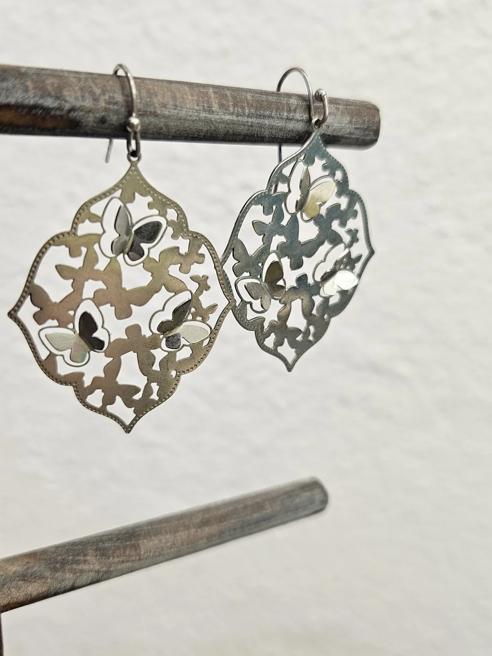 N/A lightweight filigree